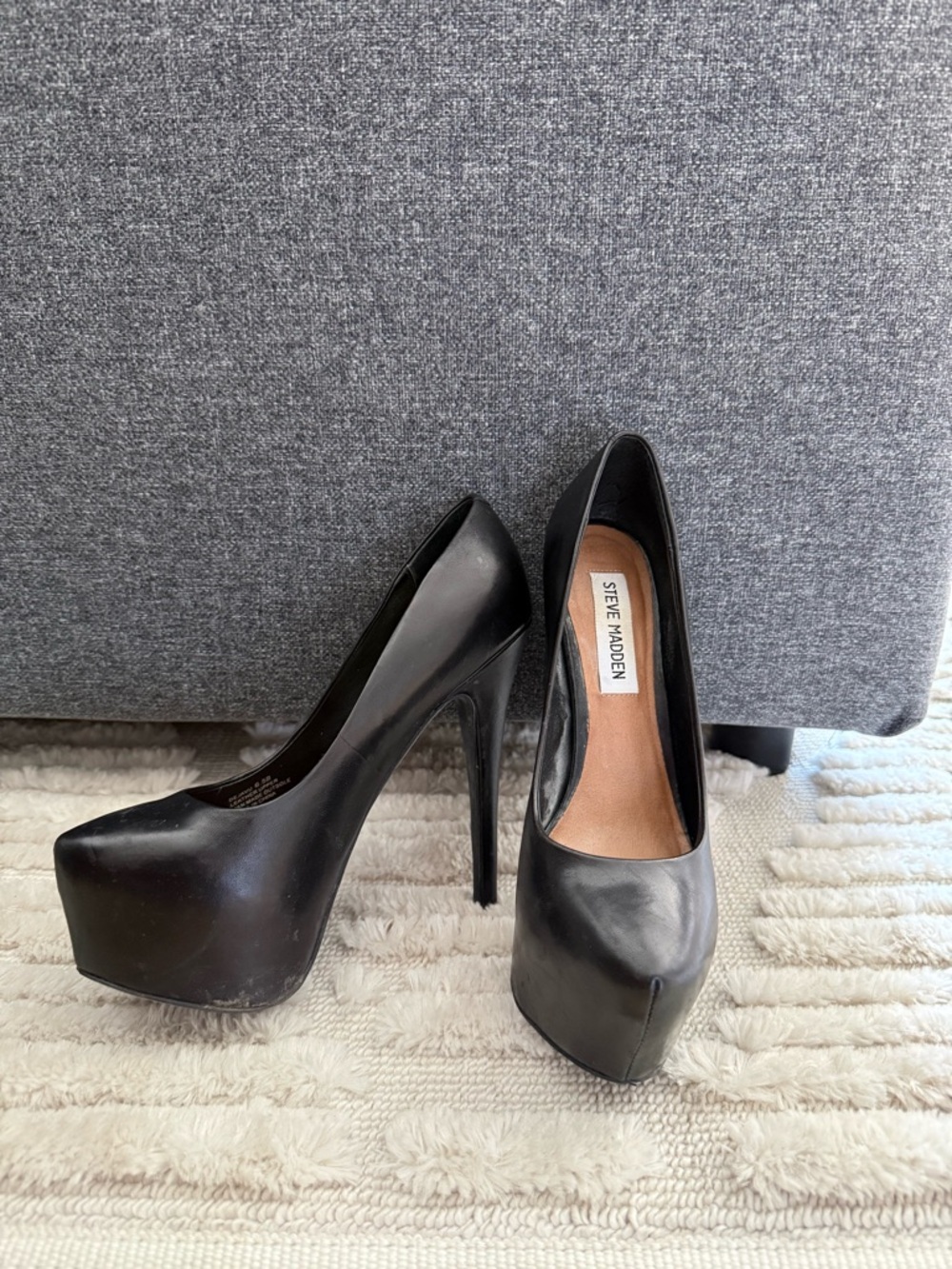 Steve Madden Black Platform Stiletto Pumps